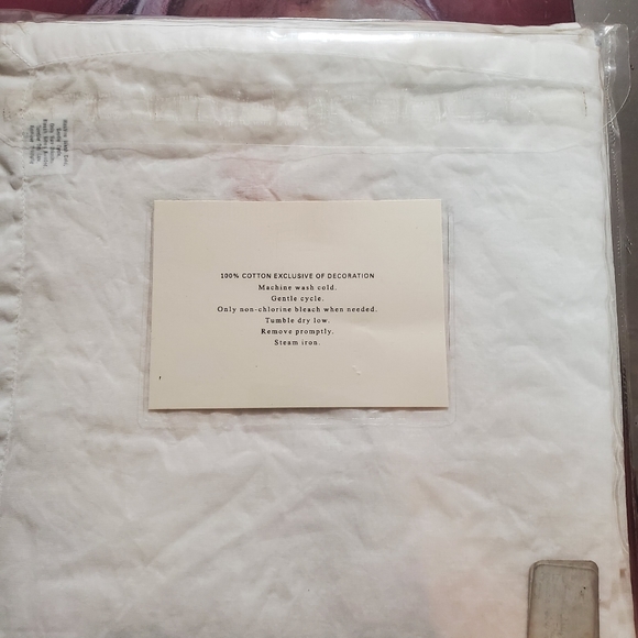 NWT Pottery Barn Bloom Dinner Napkins - 100% Cotton - Picture 3 of 5